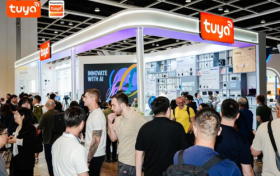 涂鸦智能亮相2025春电展，以AI科技重塑智能硬件新纪元